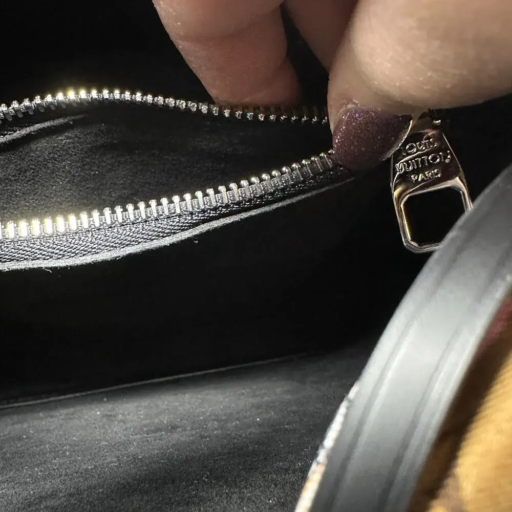 Louis Vuitton Paris NeoNoe Bag in Epi Leather Black + Ultimate Monogram BB Scarf